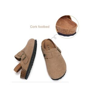 Crocs Boys ZUSERIS Kids Suede Clogs - Adjustable Buckle Sandals... Crocs Boys ZUSERIS Kids Suede Clogs - Adjustable Buckle Sandals...